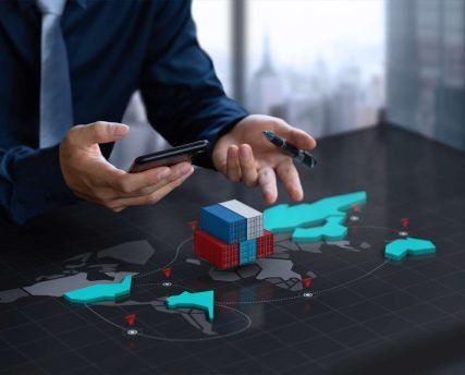 Navigating-Challenges-in-Global-Freight-Operations