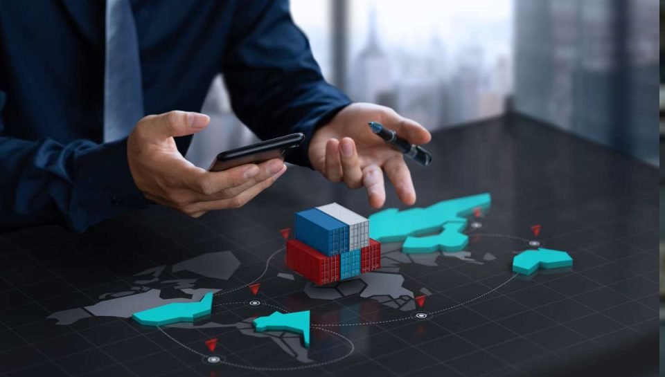 Navigating-Challenges-in-Global-Freight-Operations